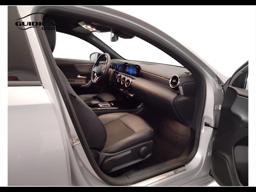 Mercedes-Benz Classe A - W177 2018 - A 180 d Sport auto