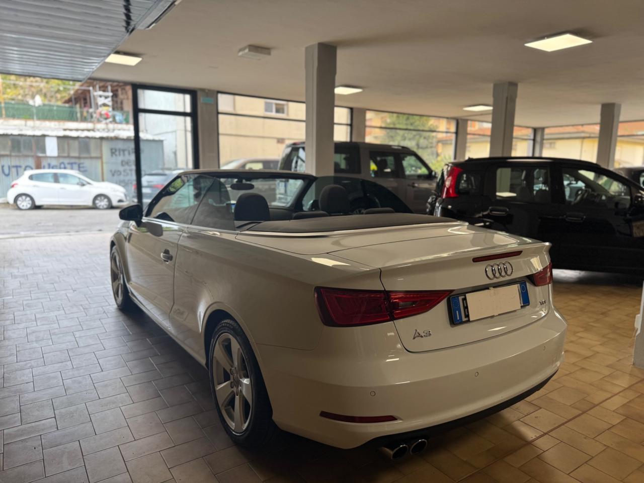 Audi A3 Cabrio 2.0 TDI clean diesel Attraction