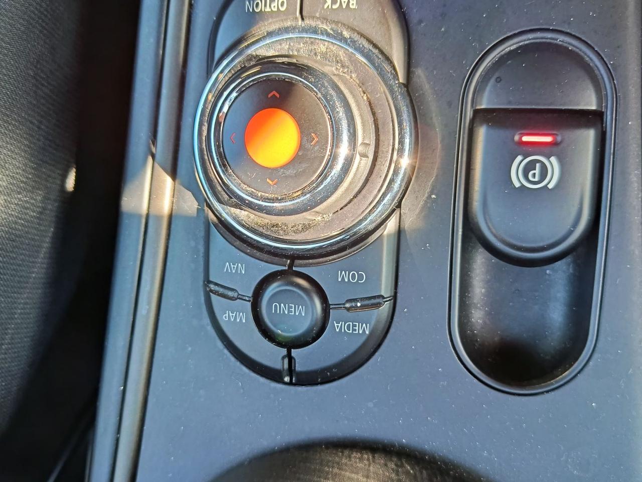 Mini Cooper Countryman Baker Street Edition #9408