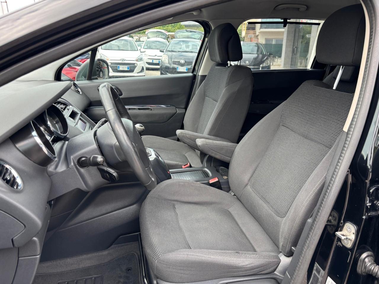 Peugeot 5008 1.6 Diesel 7 Posti Neopatentati