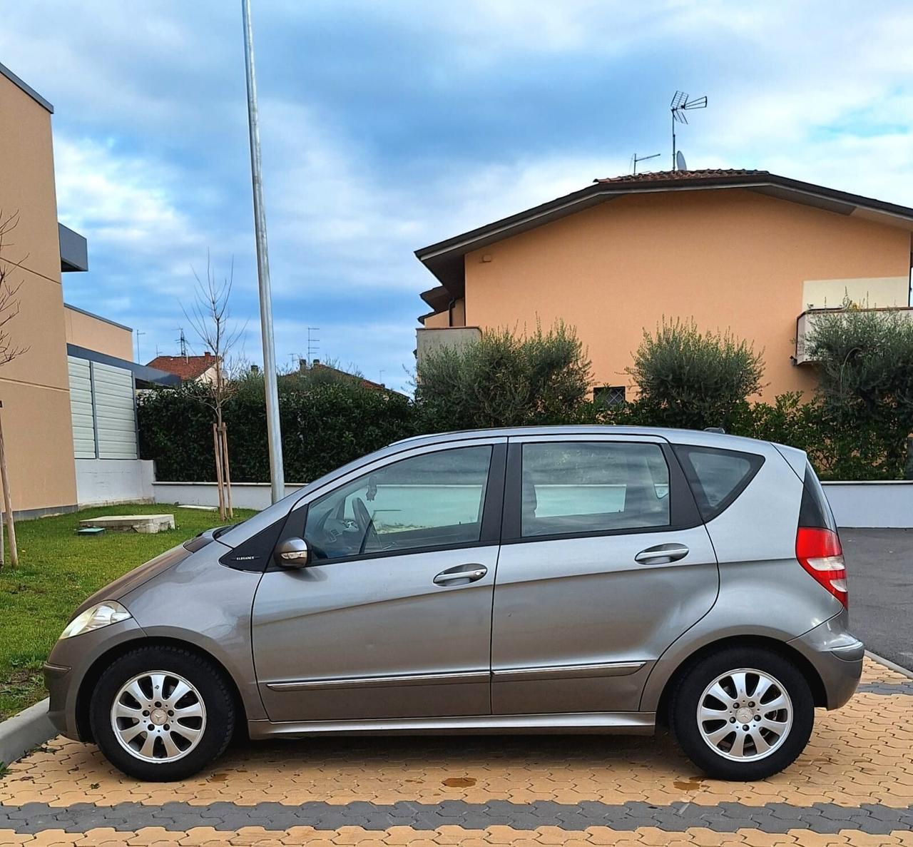 Mercedes-benz B 180 D Unipropr.