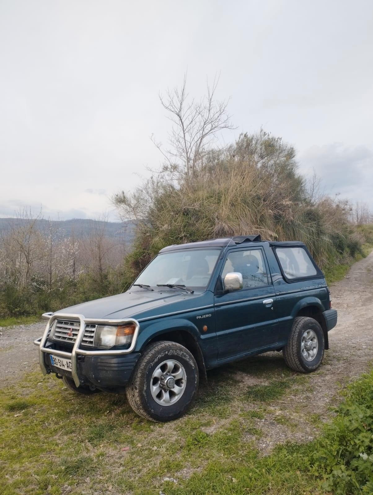 Mitsubishi Pajero Canvas Top vettura con certificazione ASI