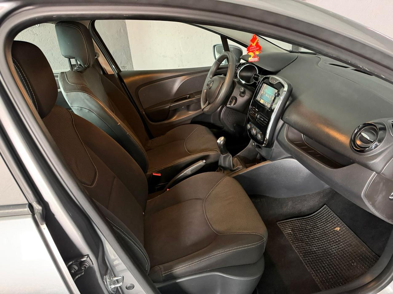 Renault Clio 1.2 75CV 5 porte Live