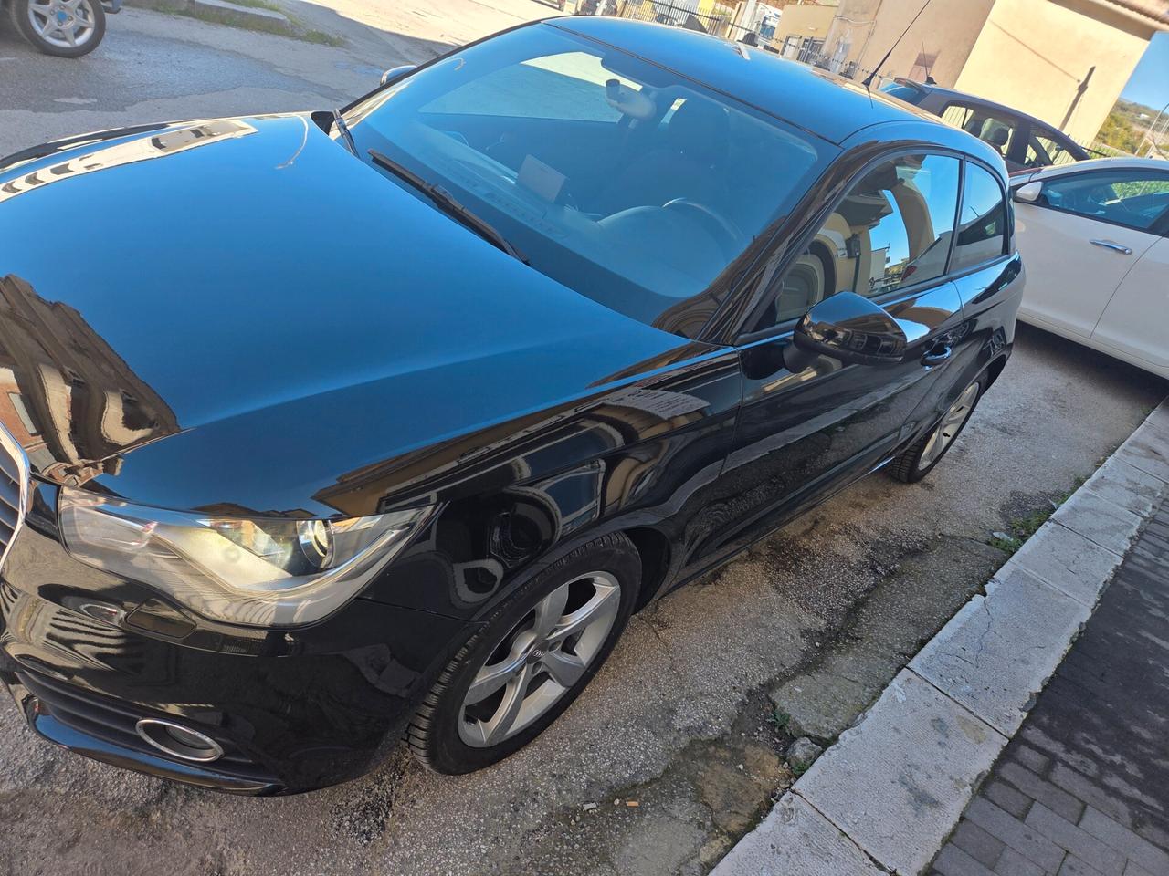 AUDI A1 1.2 BENZINA 86 CV KM 140000 CERTIFIC