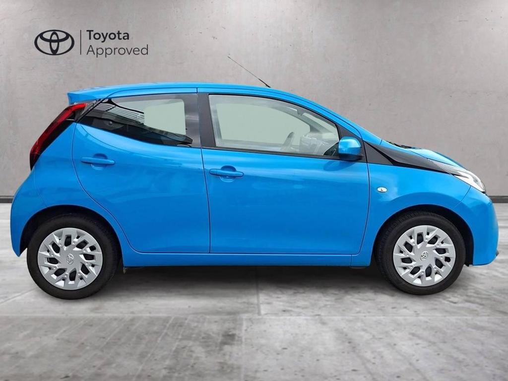 Toyota Aygo 5 Porte 1.0 VVT-i x-play
