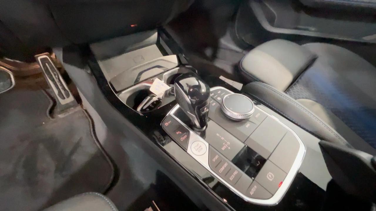 Bmw 118 118d 5p. Msport