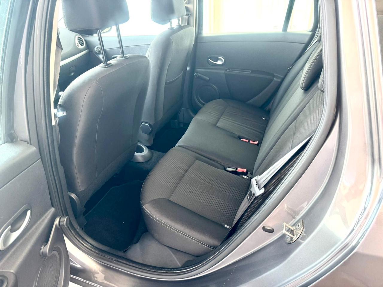 Renault Clio 1.2 16V 5 porte Dynamique