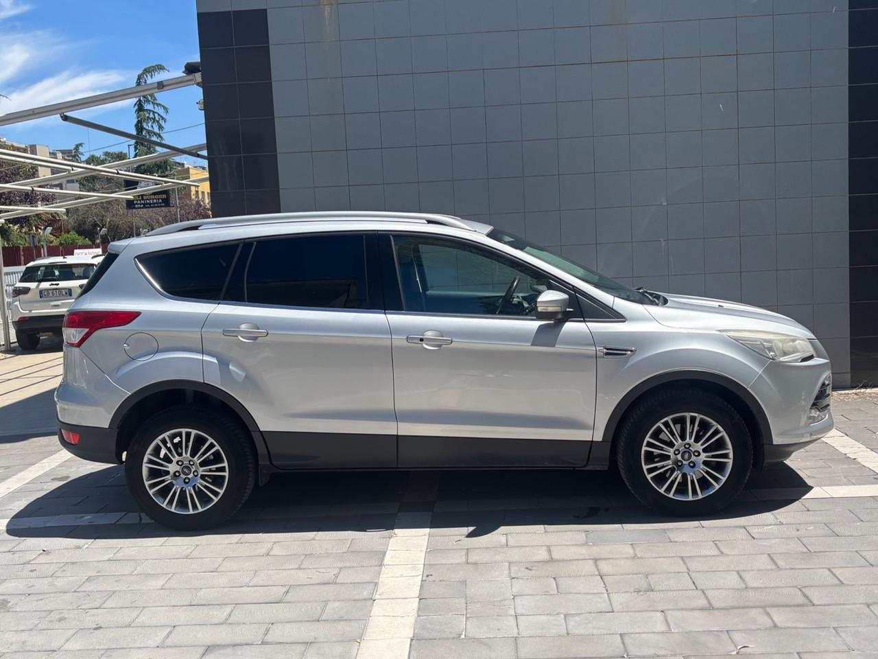 Ford Kuga 2.0 TDCI 163 CV 4WD Powershift Titanium