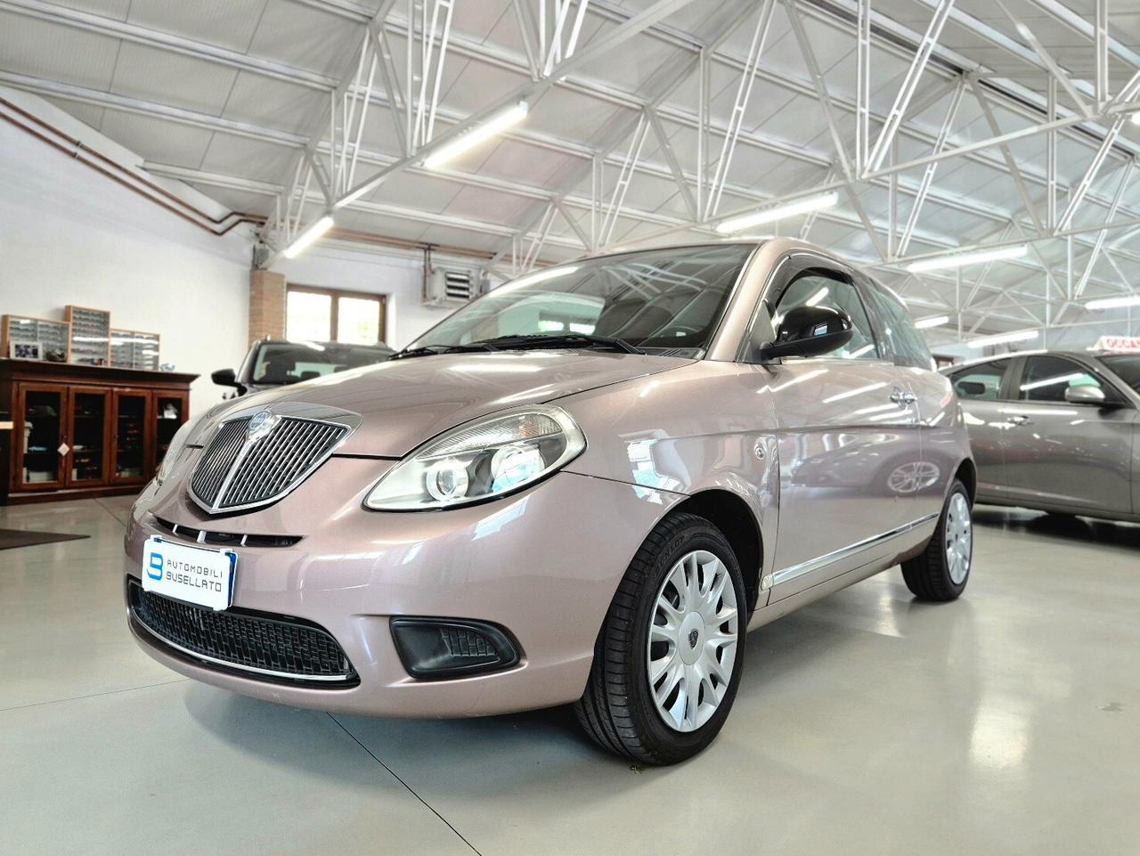 Lancia Ypsilon 1.2 69 CV Unyca
