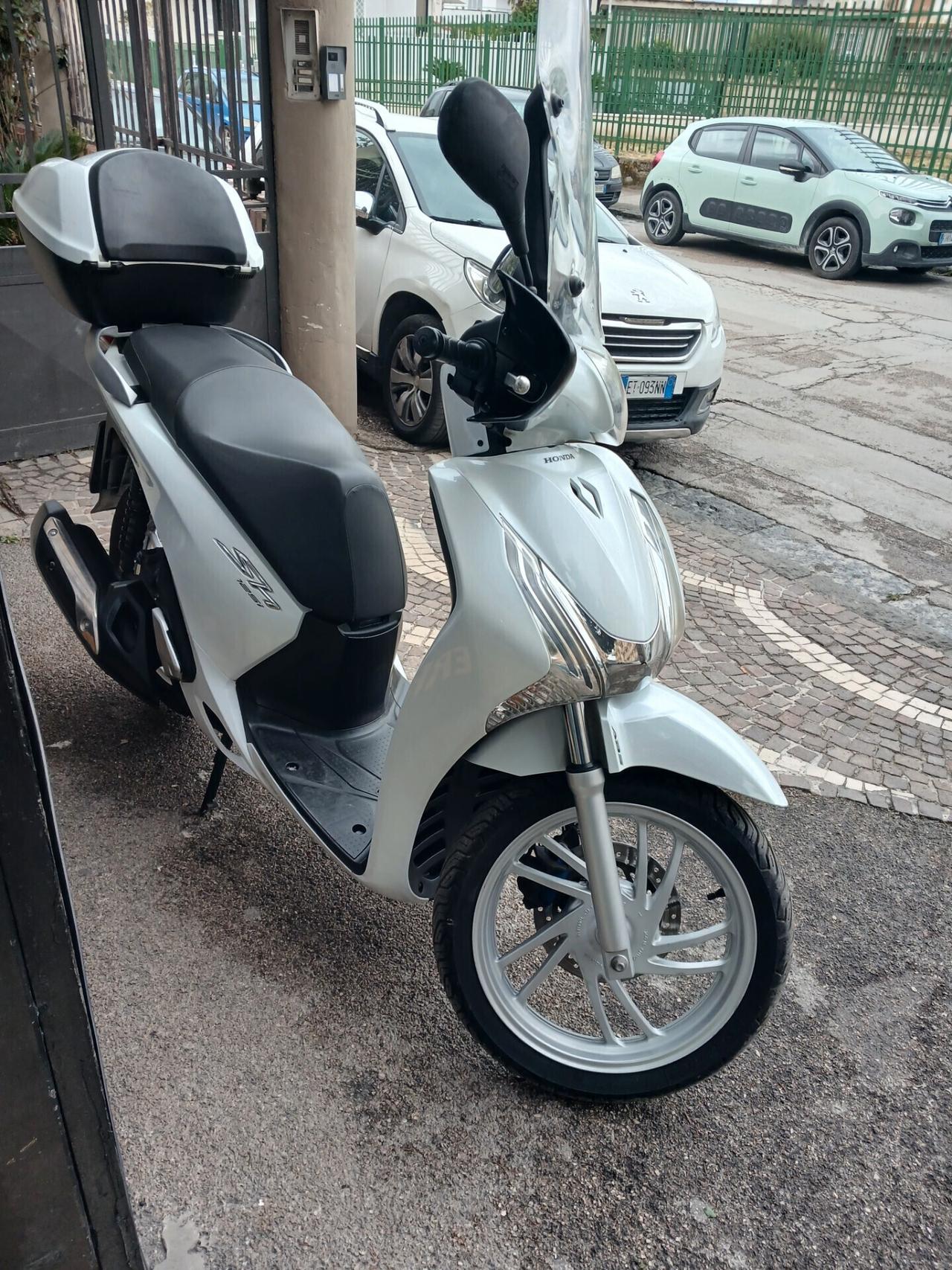 Honda SH 125 ABS GARANTITO 12 MESI