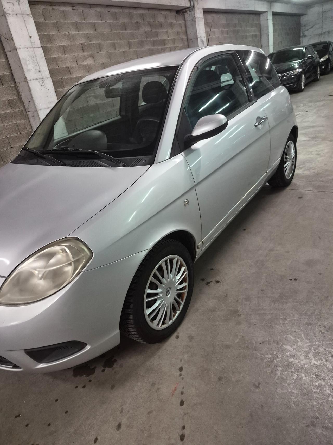 Lancia Ypsilon 1.2 Oro Giallo