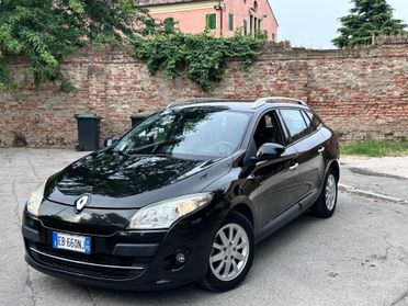 Renault Megane Mégane 1.5 dCi 110CV EDC SporTour Dynamique