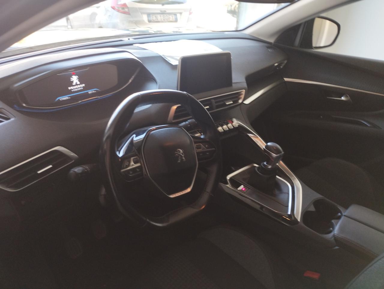 Peugeot 3008 BlueHDi 130 S&S Business