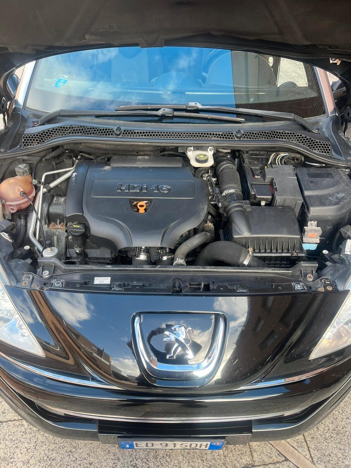 Peugeot RCZ 2.0 HDi 163CV Black Yearling