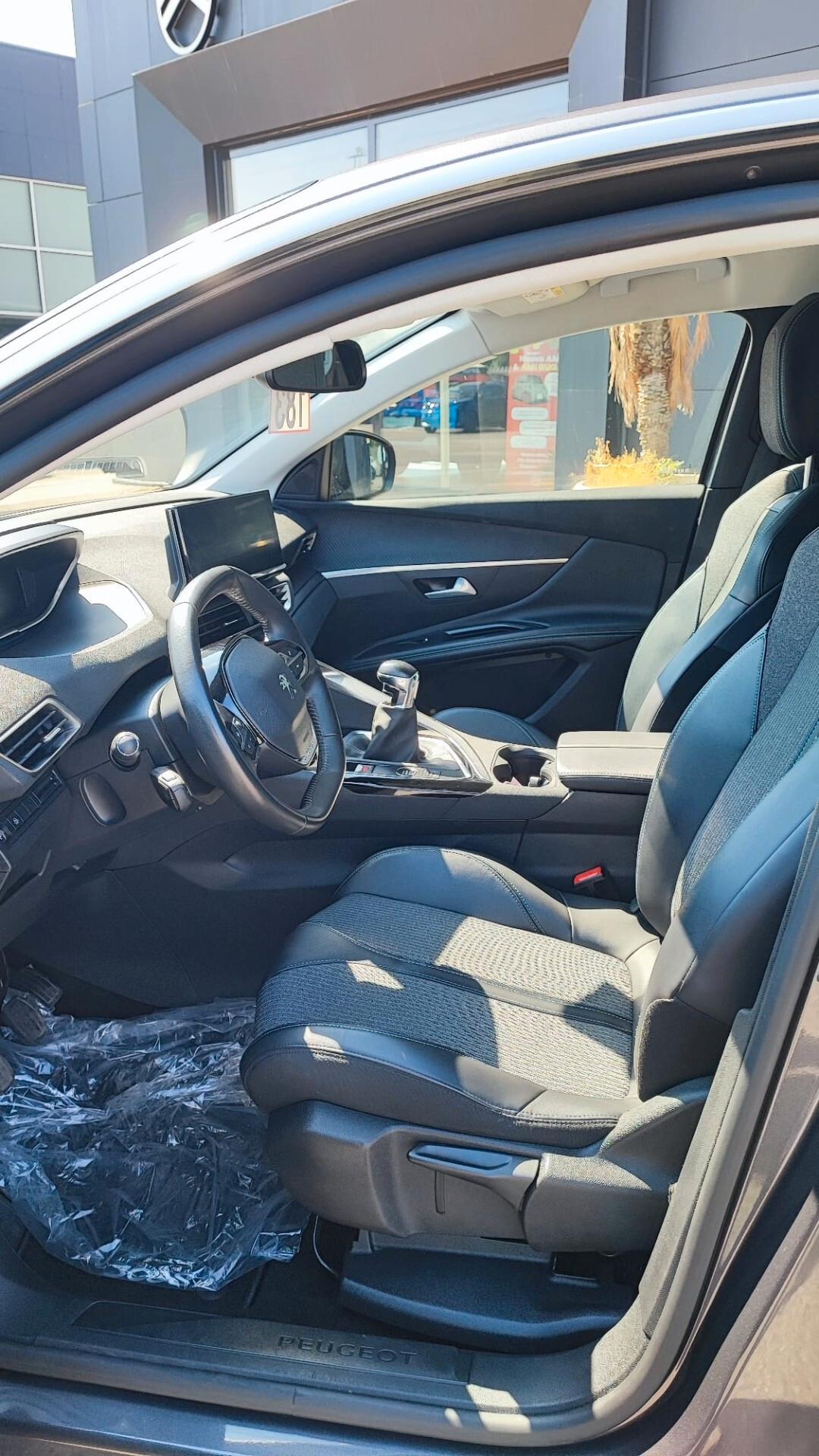 Peugeot 3008 BlueHDi 130 S&S Allure