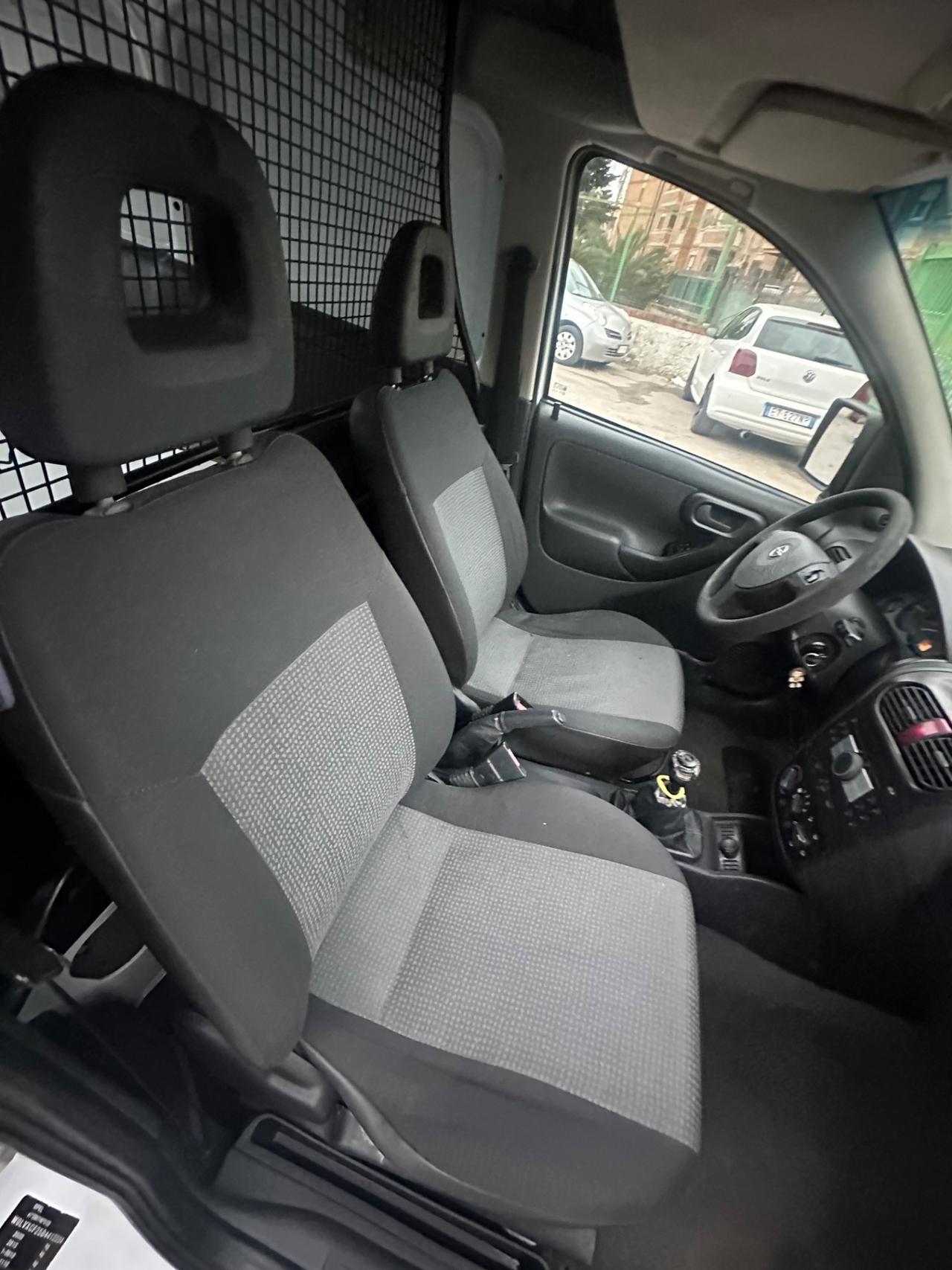 Opel Combo 13 CDTI