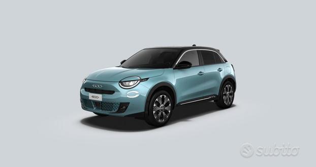 FIAT 600 Hybrid DCT MHEV La Prima