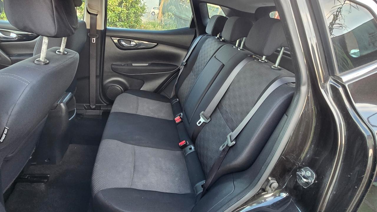 Nissan Qashqai 1.5 dCi N-Vision