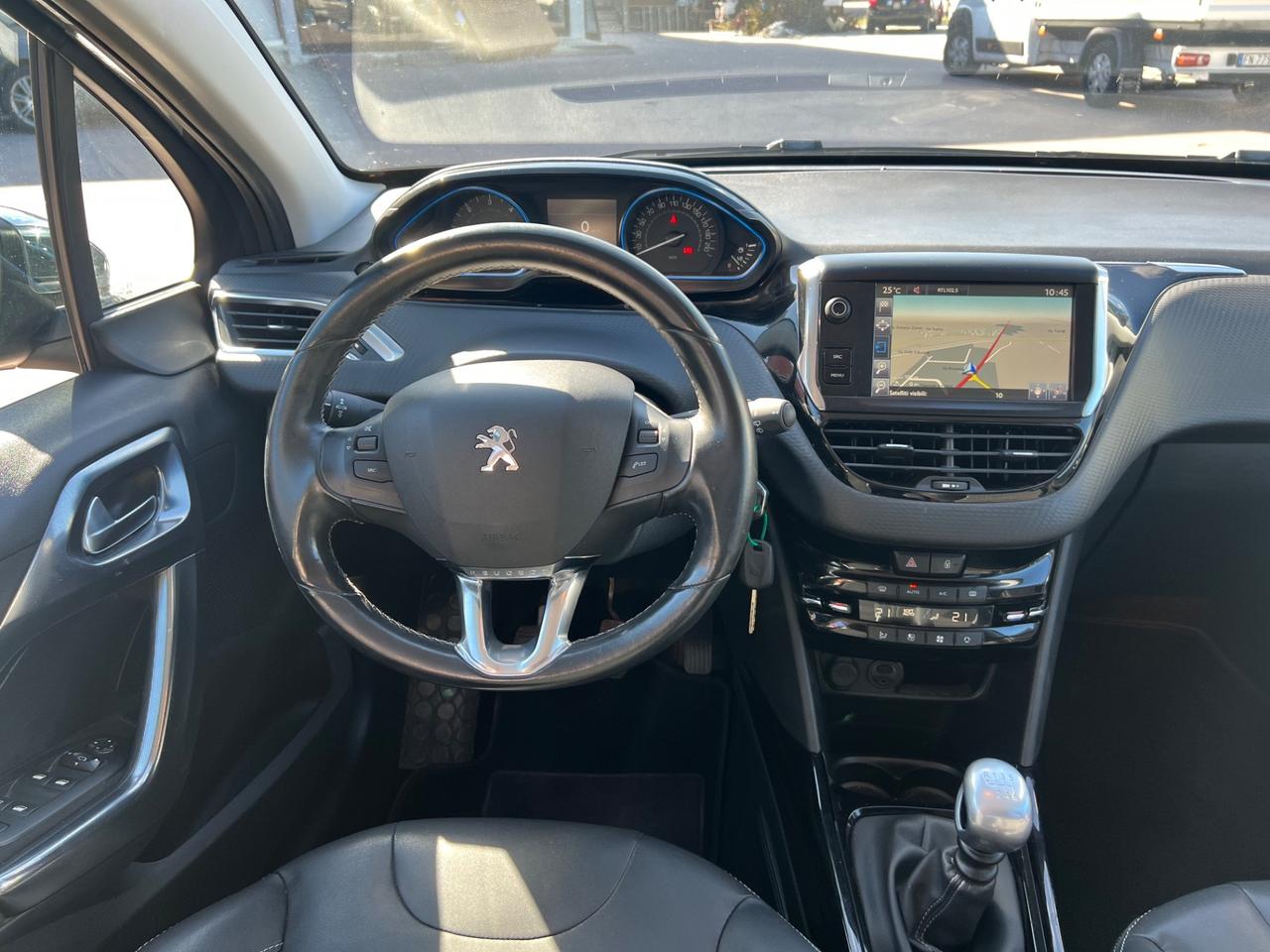Peugeot 2008 BlueHDi 120 S&S Allure