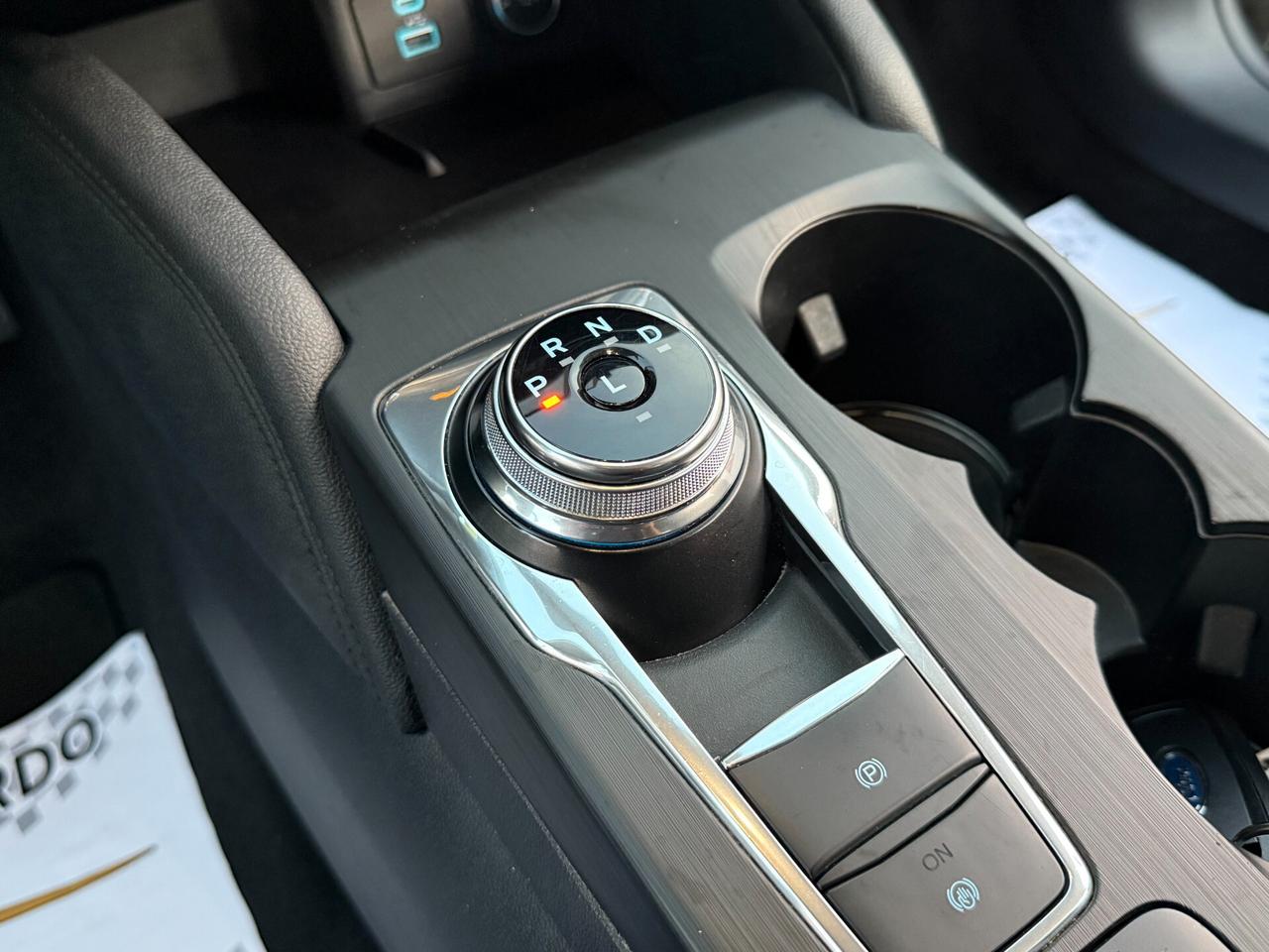 Ford Kuga 1.5 EcoBlue Autom Titanium NAVI CARPLAY