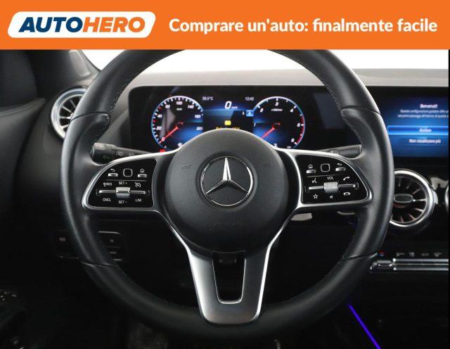 MERCEDES-BENZ GLA 200 d Automatic Premium