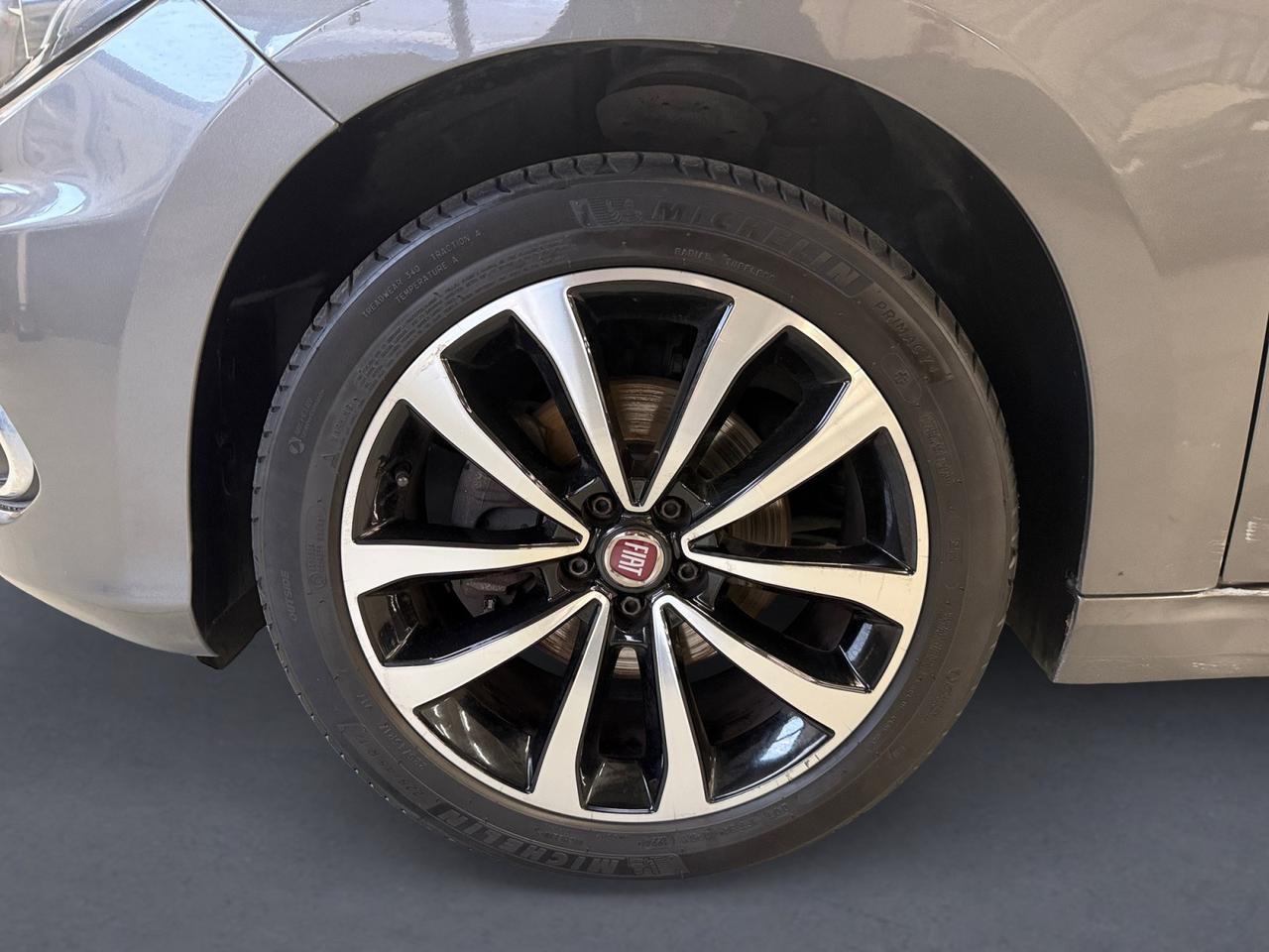 FIAT Tipo II - Tipo 5p 1.6 mjt Lounge s&s 120cv dct