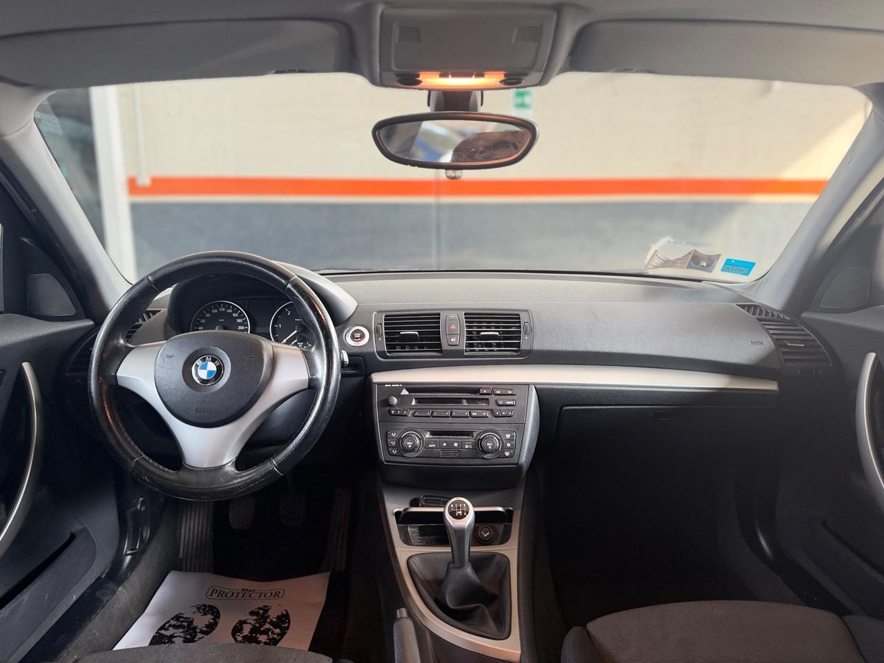 Bmw 118 118d cat 5 porte Attiva NEOPATENTATI