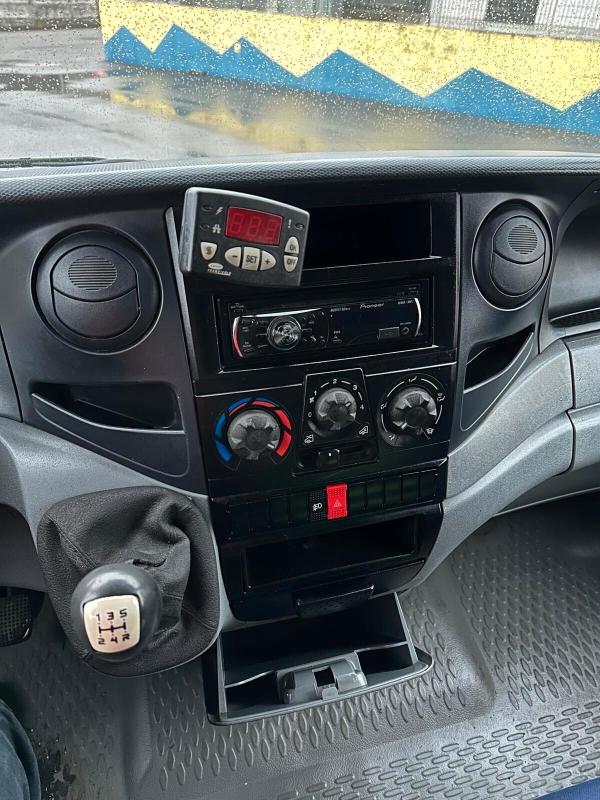 IVECO DAILY CON FRIGO