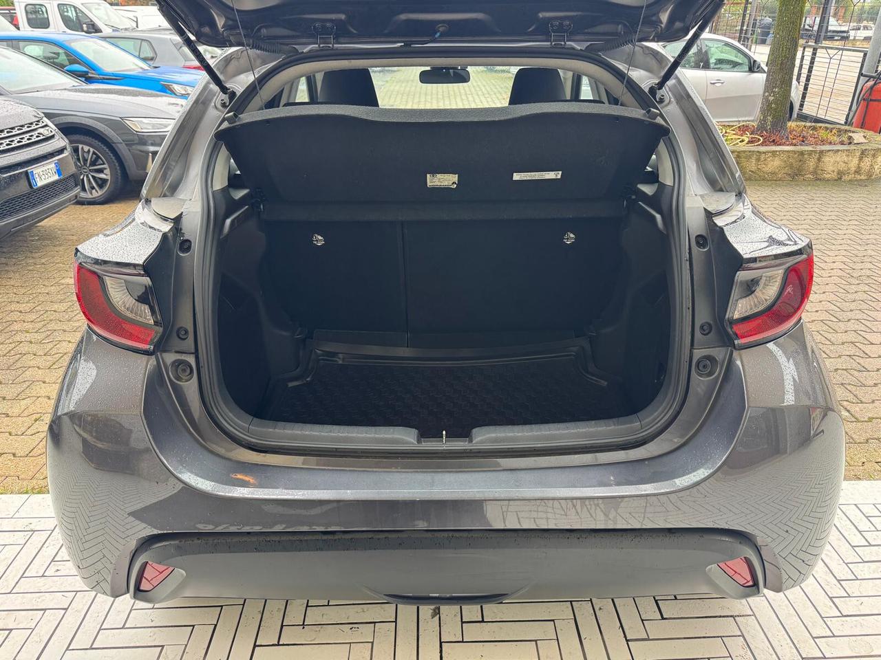 Toyota Yaris 1.5 Hybrid 5 porte Business