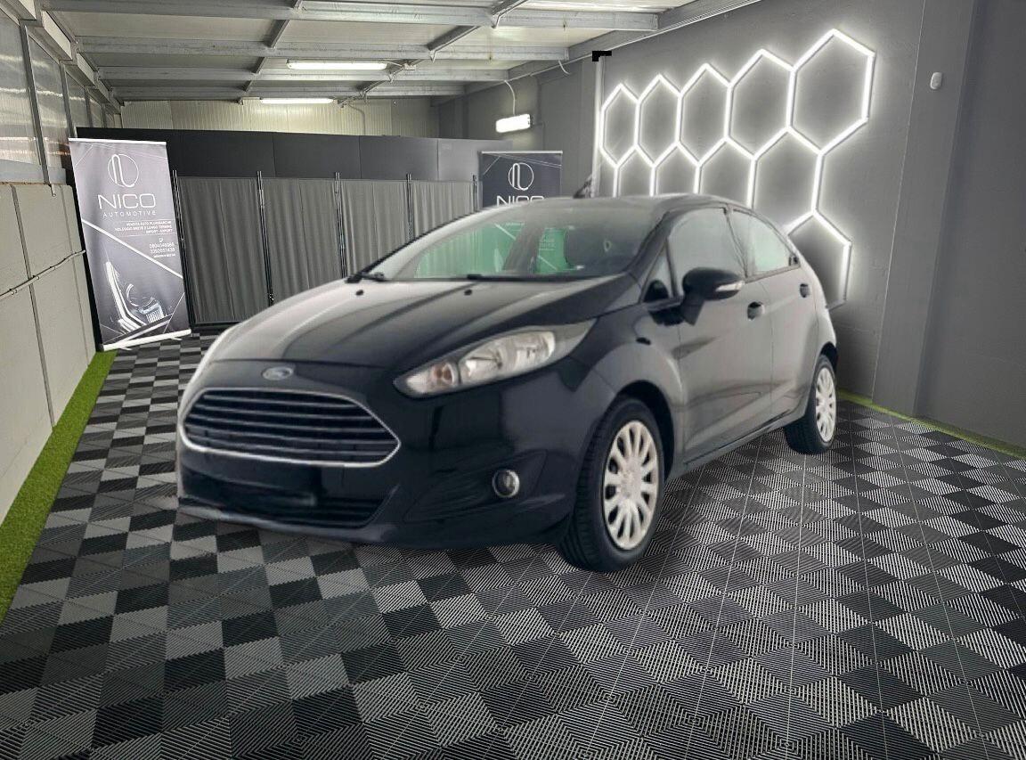 Ford Fiesta 1.5 TDCi 75CV 5 porte Titanium