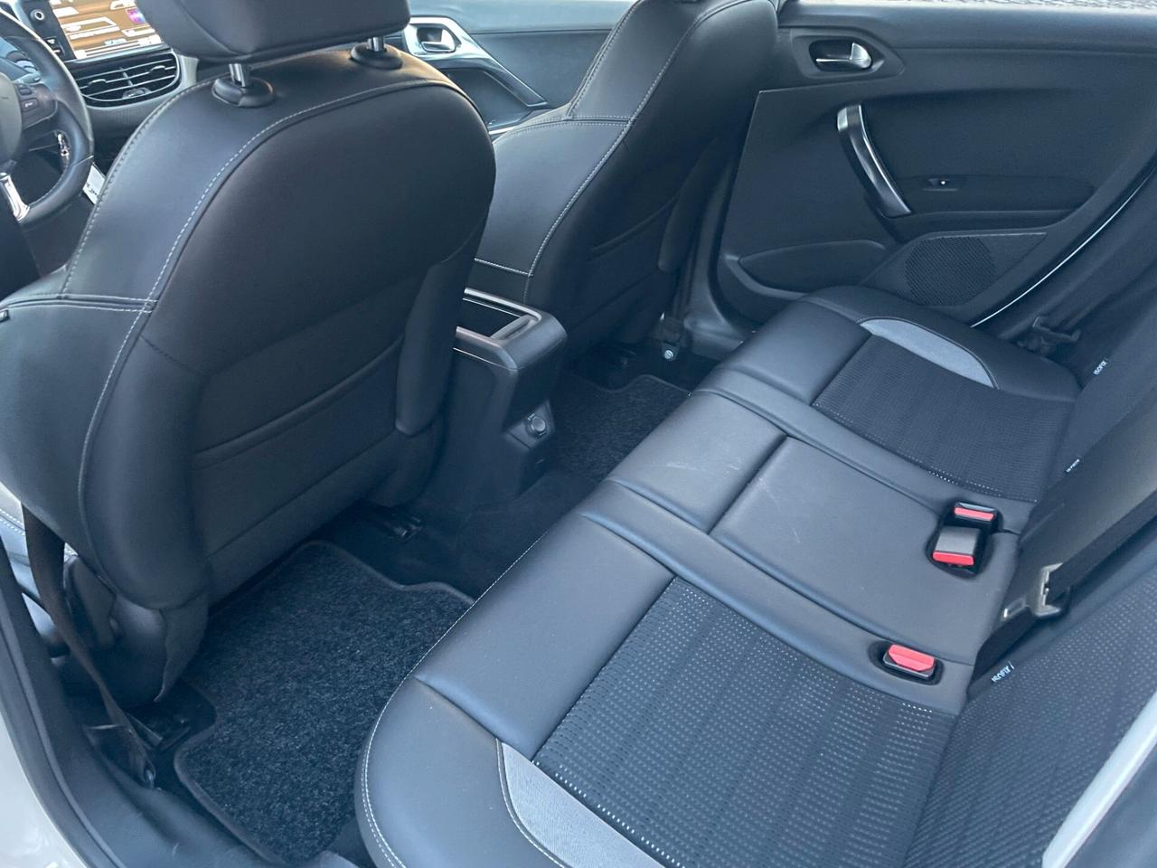 Peugeot 2008 1.6 e-HDi 92 CV Stop&Start Allure NAVI+CLIMA AUTO+PACK LUCI