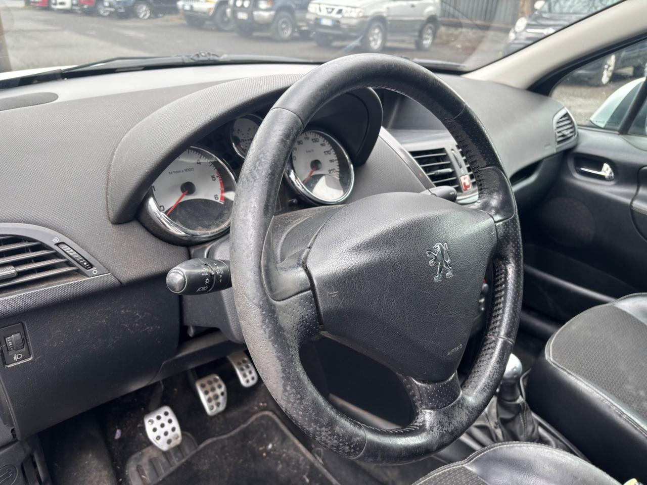 Peugeot 207 1.6 HDi 110CV 5p. XS