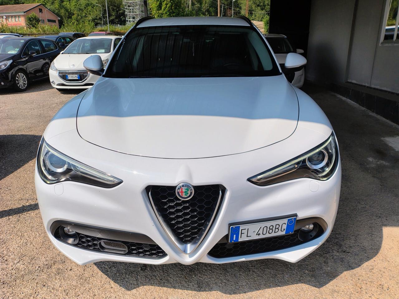 Alfa Romeo Stelvio 2.2 Turbodiesel 210 CV AT8 Q4 Super