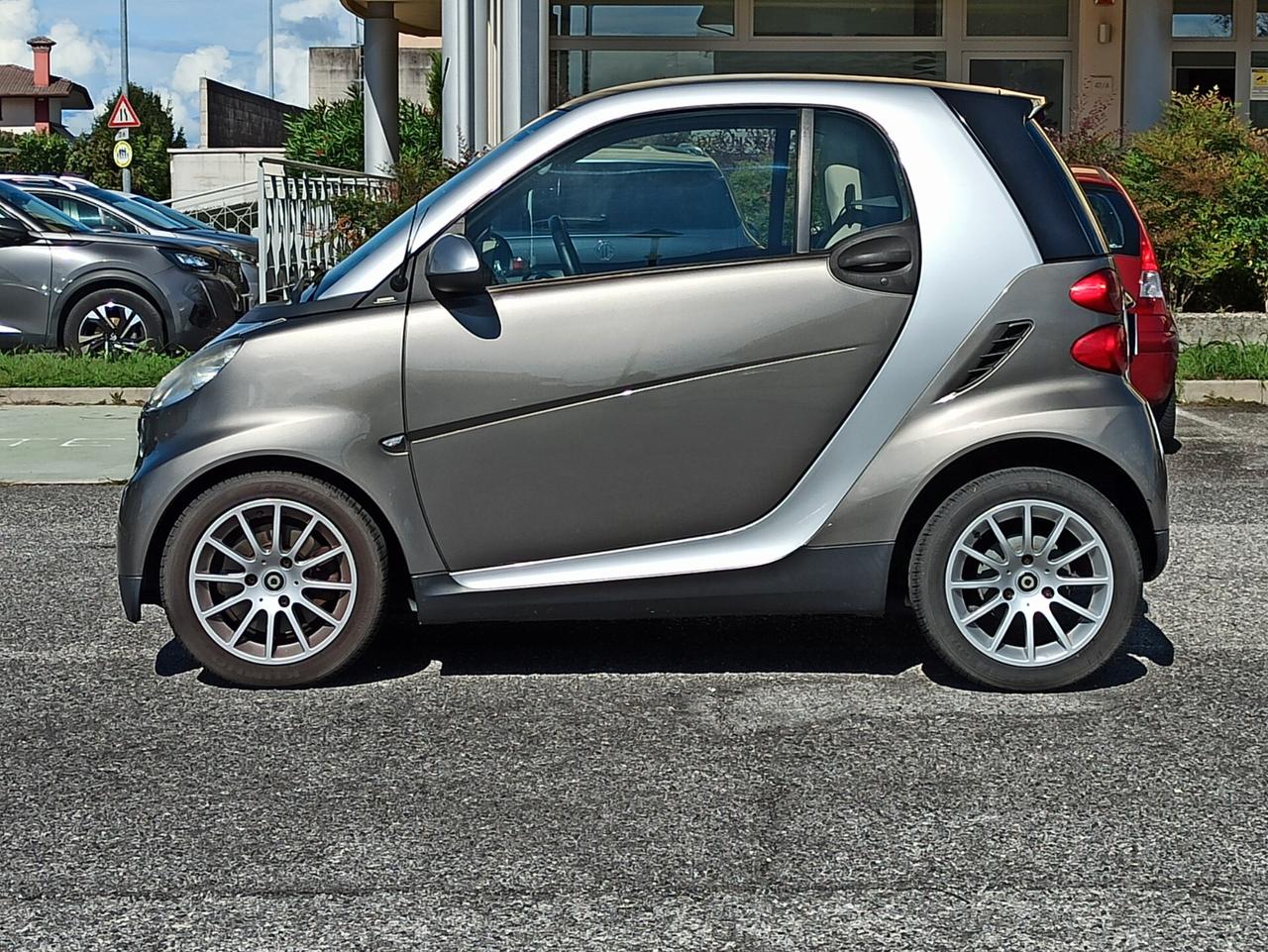 Smart ForTwo 1000 52 kW MHD coupé passion
