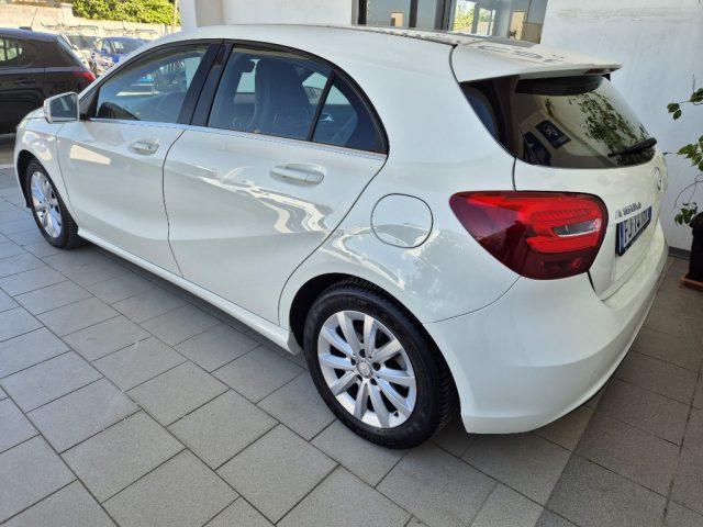 MERCEDES-BENZ A 160 d Automatic Premium