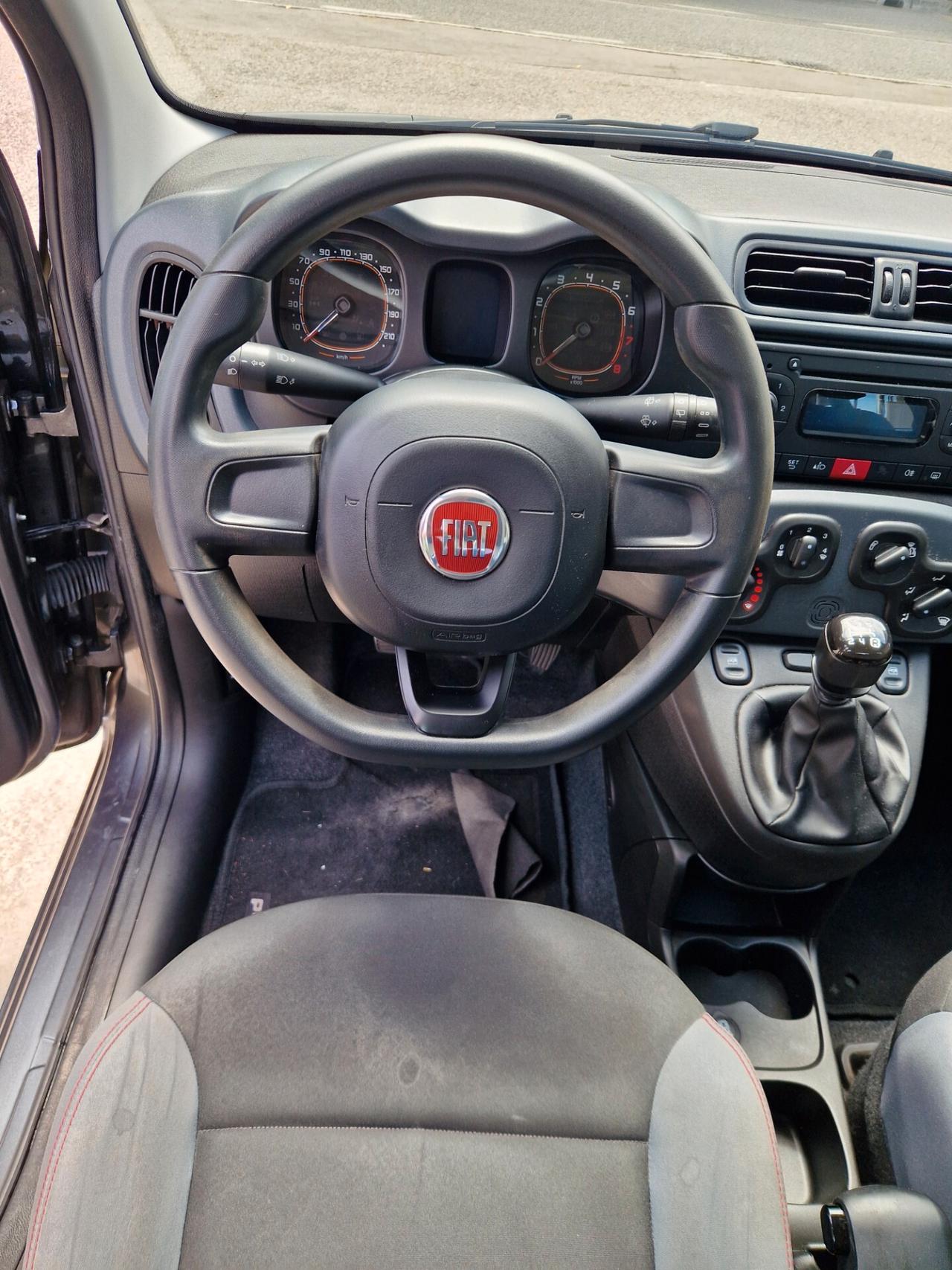 Fiat Panda 1.2 Benz 69CV - 2017