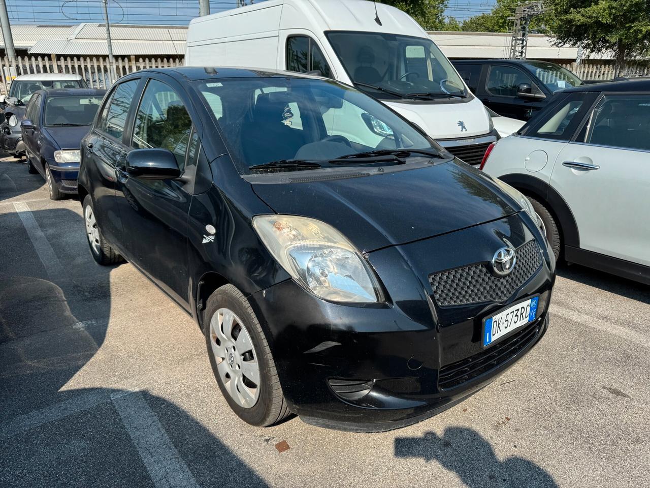 Toyota Yaris 1.0 5 porte
