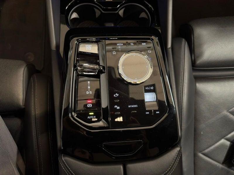 BMW Serie 5 530e sDrive M Sport Pro | TETTO PANORAM. | IVA ESPOSTA