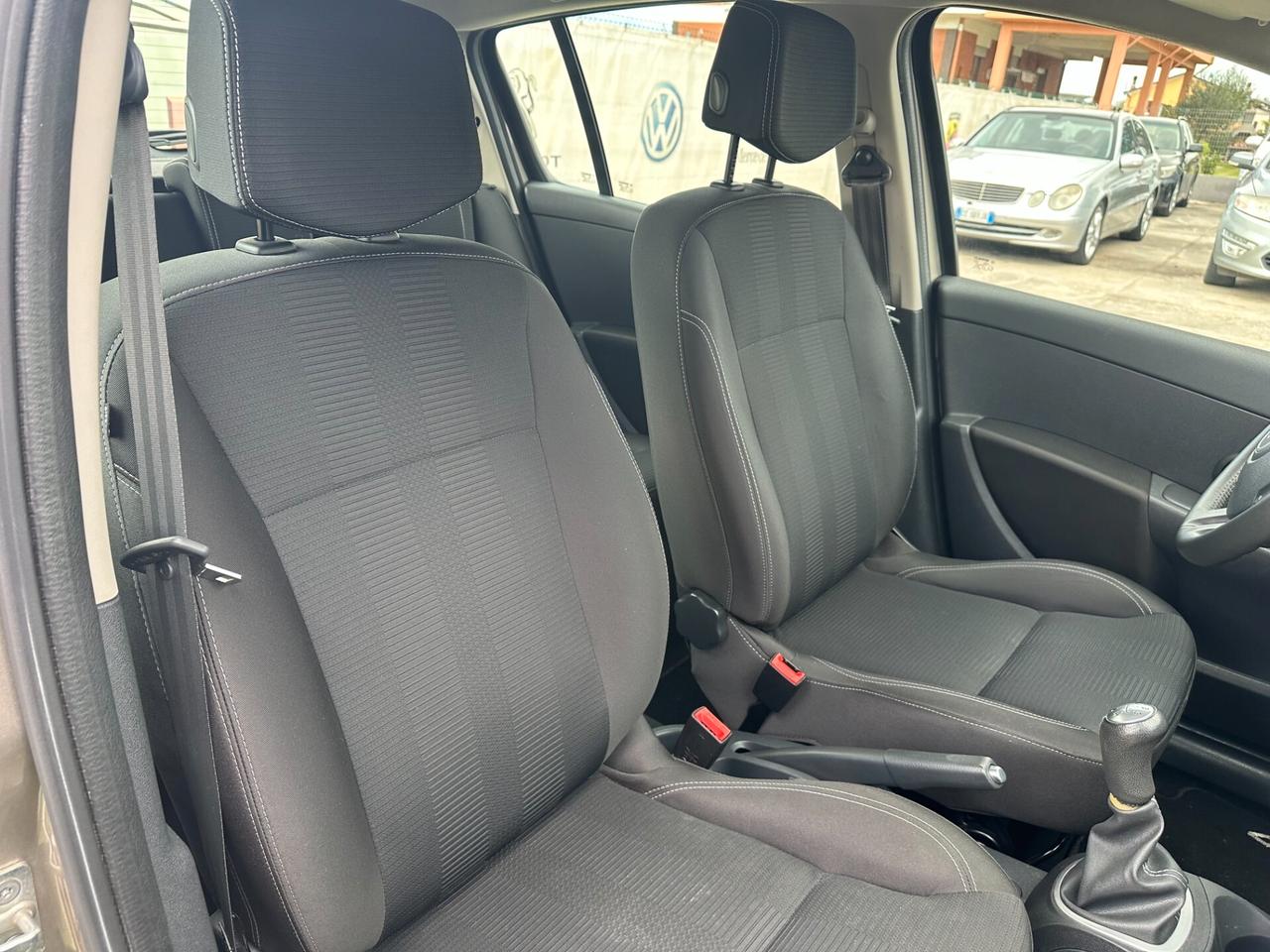 Renault Clio 5P*1.2*16V*LUXE*NAVI*CRUISE*SOLO 38.000KM*