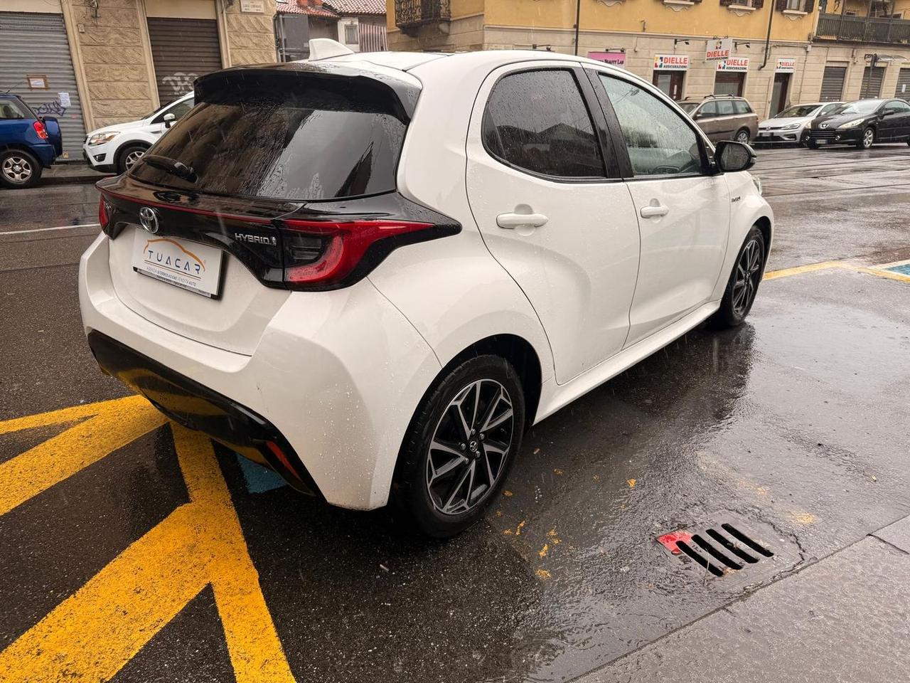 Toyota Yaris LOUNGE 1.5 HEV