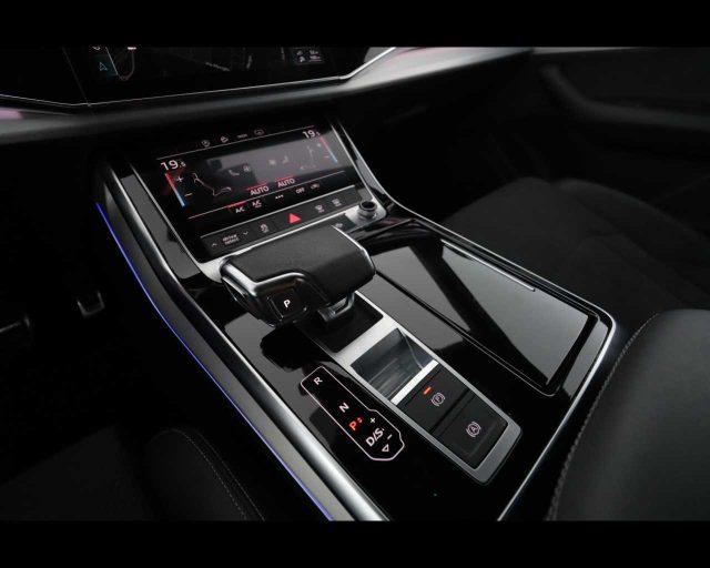 AUDI Q8 50 TDI 286 CV quattro tiptronic Sport