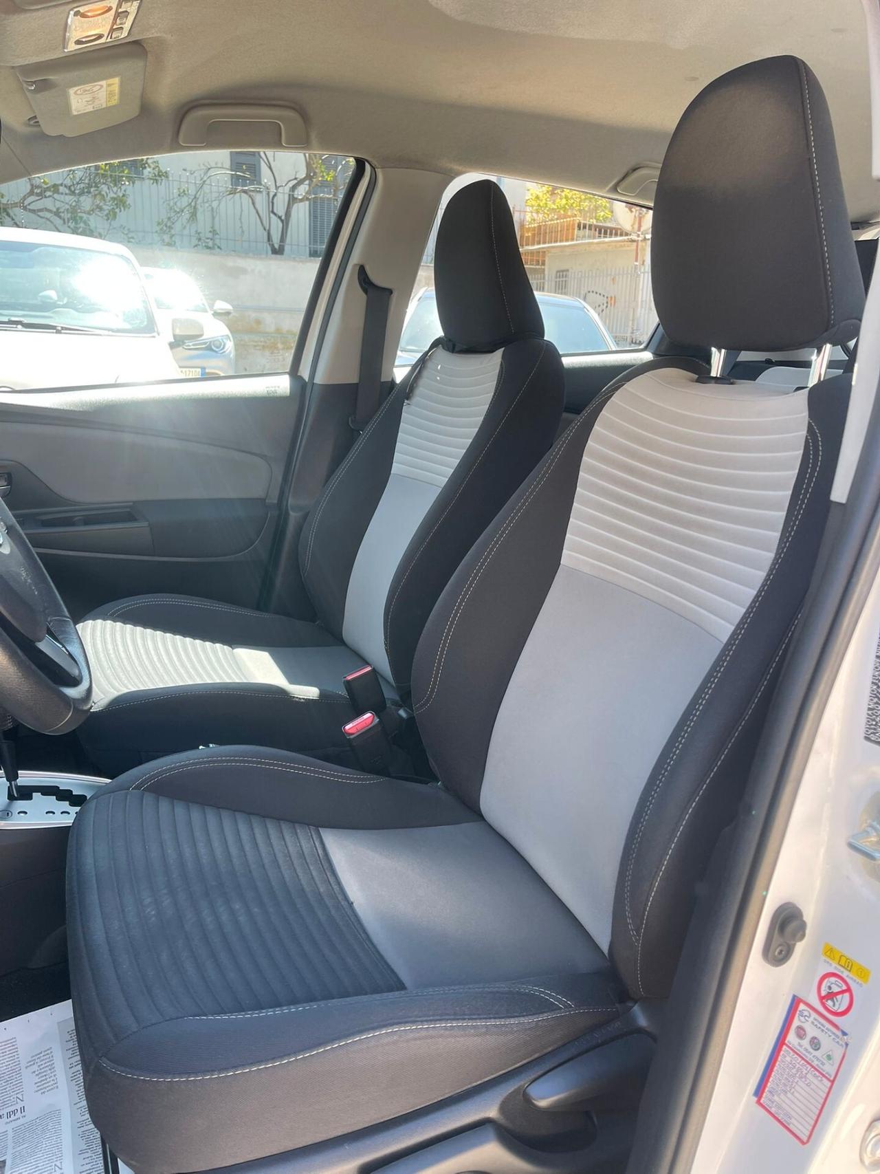 Toyota Yaris 1.5cc 73cv Hybrid Automatica 5 porte Active