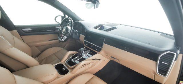PORSCHE Cayenne 3.0 V6