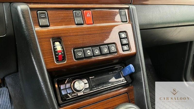 Mercedes-Benz Serie 200-320 200 E