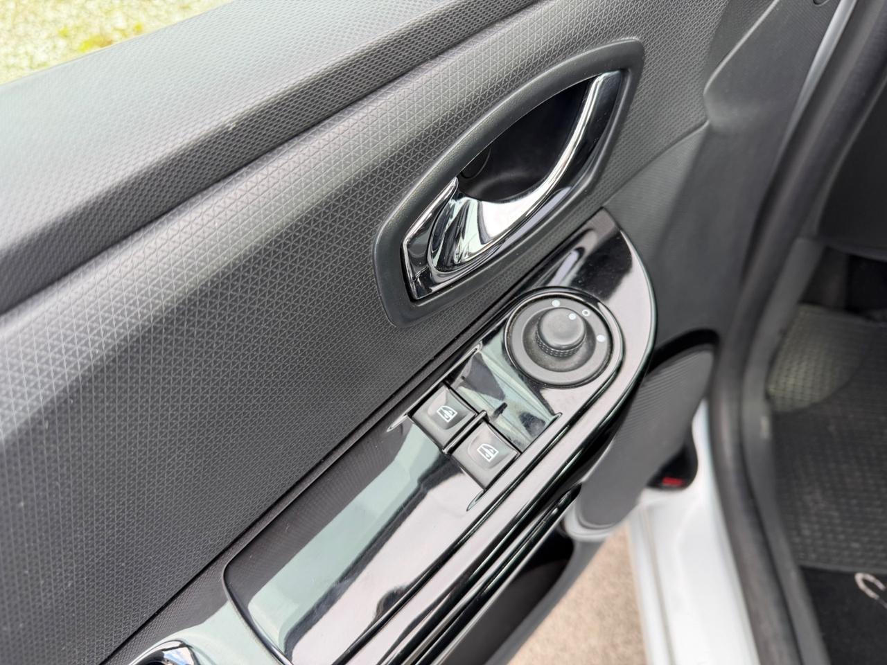 Renault Clio 1.5 dCi 8V 90CV EDC 5 porte Energy