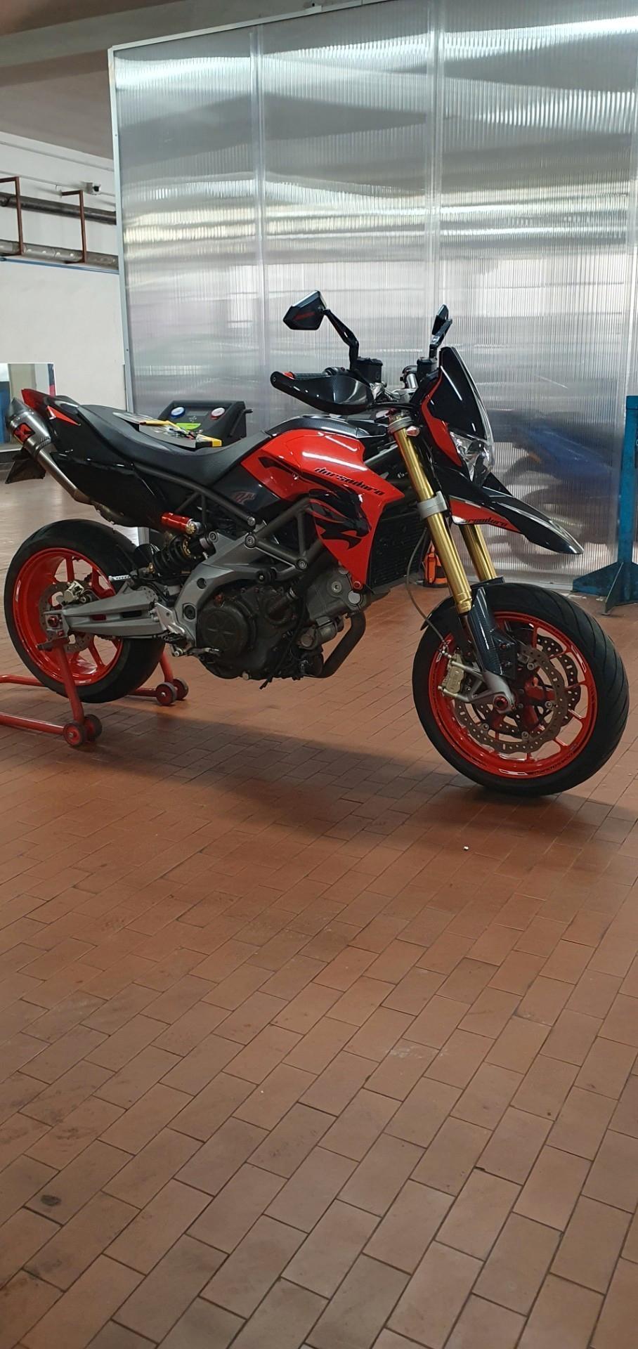 APRILIA DORSODURO 750 CC