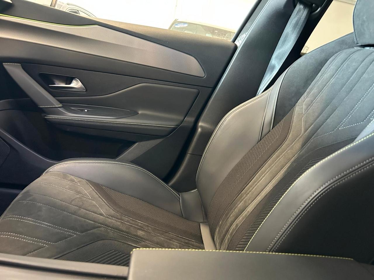 Peugeot 408 GT PureTech 130 EAT8 SPOTICAR
