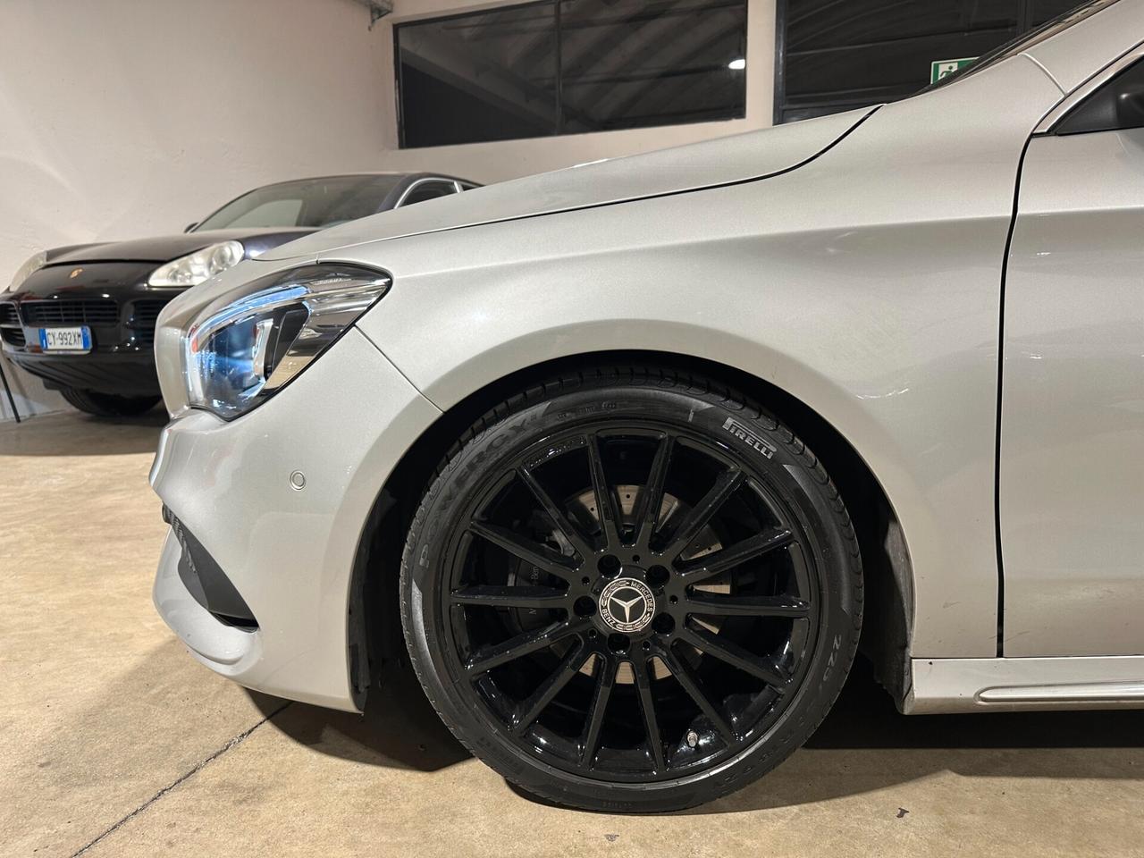 Mercedes-benz CLA 180 Premium AMG - AUTO NEOPATENTATI