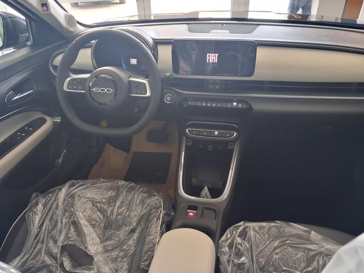 Fiat 600 Hybrid 110 CV DCT MHEV La Prima