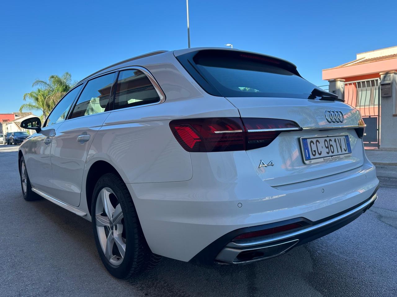 Audi A4 A4. Avant 35 TDI-163 CV S tronic line edition